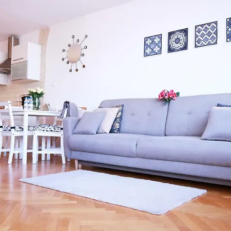 Cozy And Great Location By Cooee Apartments Warsaw Exterior photo