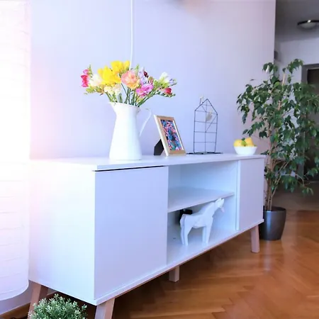 Cozy And Great Location By Cooee Apartments Warsaw Exterior photo