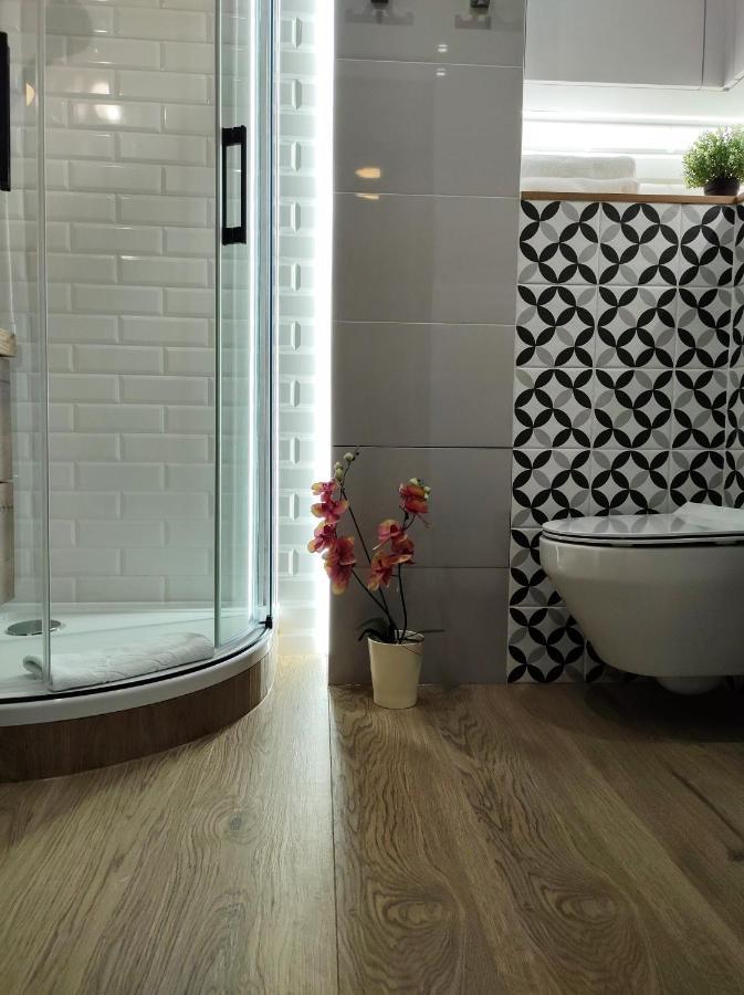 Cozy And Great Location By Cooee Apartment